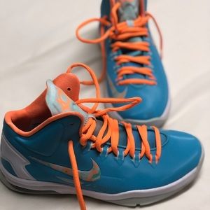 Kevin Durant size 5.5/6 boys